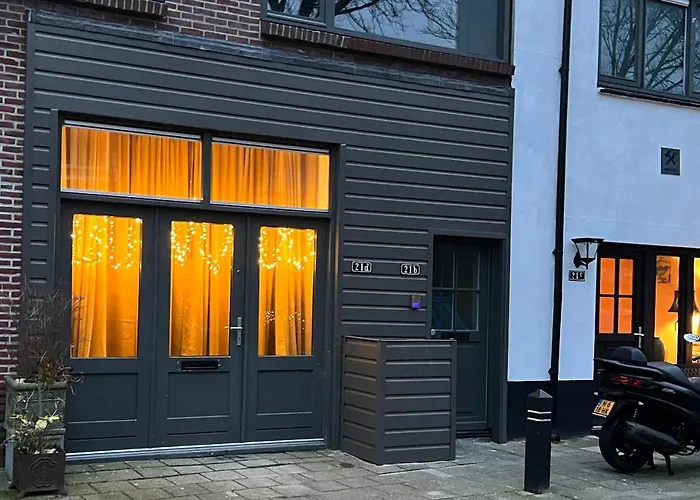 Bb The Warehouse Bed & Breakfast Zandvoort